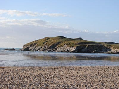 Porth beach | Crantock Cottage, Goonhavern, nr. Newquay