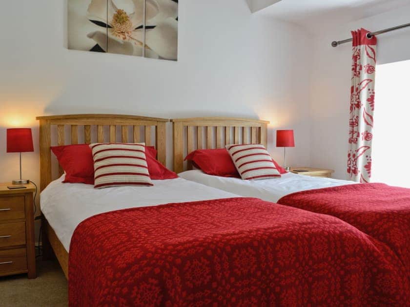 Twin bedroom | Hen Dŷ, Eglwysbach, nr. Conwy