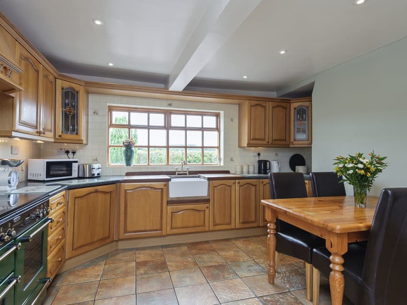 Kitchen/diner | The Knowle, Knowle Sands, nr. Bridgnorth