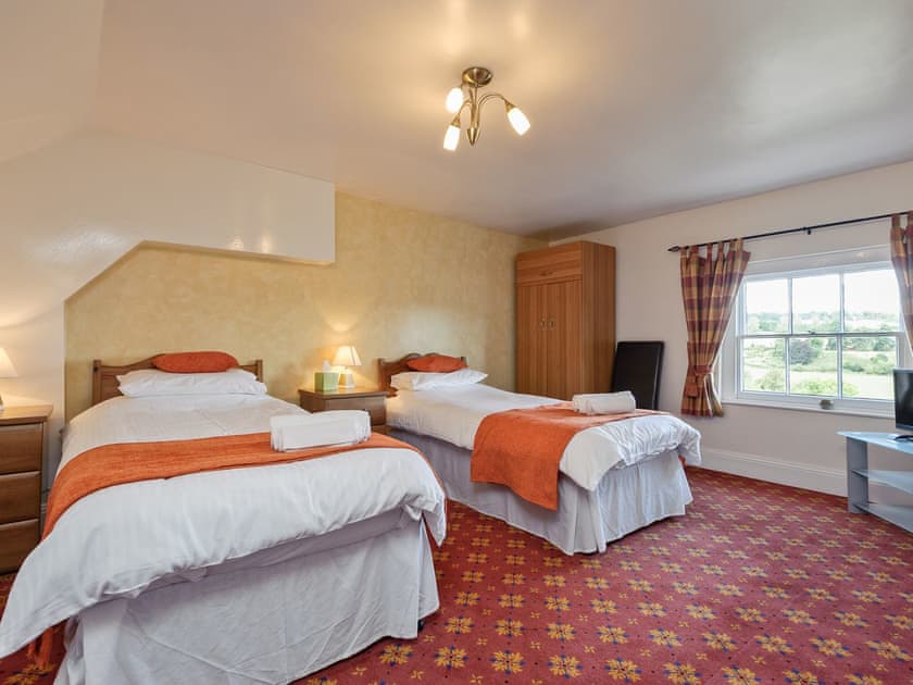 Twin bedroom | The Knowle, Knowle Sands, nr. Bridgnorth