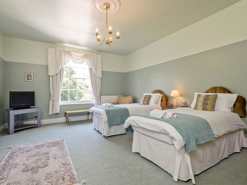 Twin bedroom | The Knowle, Knowle Sands, nr. Bridgnorth