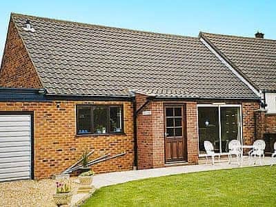 Exterior | Cliff Cottage, Hunstanton