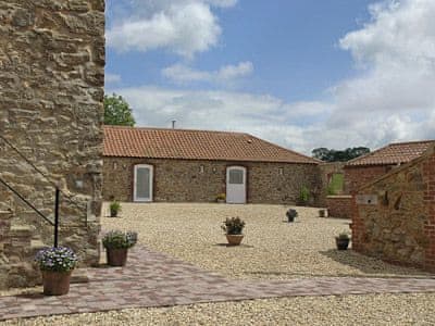 Ash Farm Barns - The Old Dairy