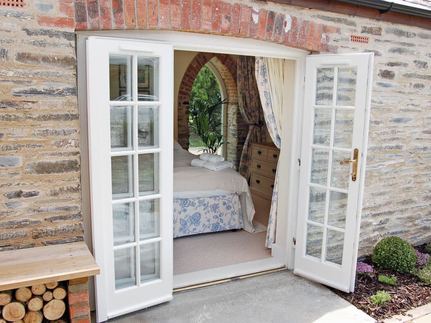 Double bedroom | Game Larder Cottage, Washaway, nr. Bodmin