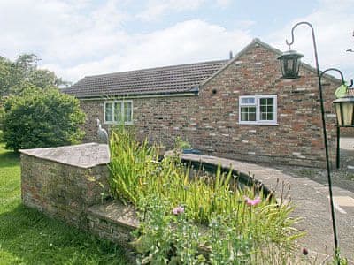 Grove House Cottages Valley Cottage Ref 26897 In Carlton Miniott Near Thirsk Yorkshire Cottages Com