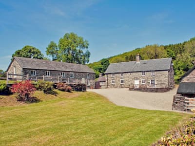 Dolgadfa Ref Of3 In Llandderfel Near Bala Gwynedd Cottages Com