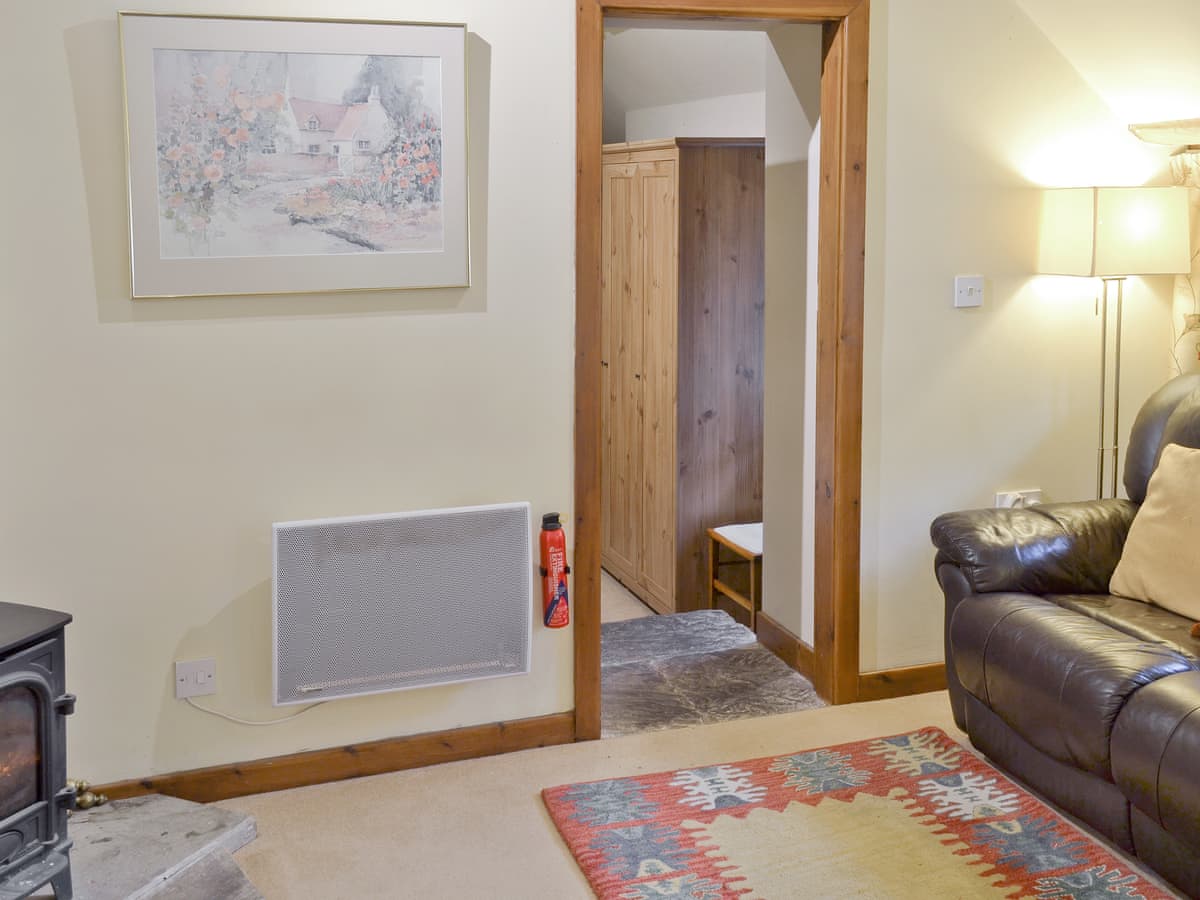 Yew Tree Bothy Ref 26697 In Holymoorside Near Chesterfield
