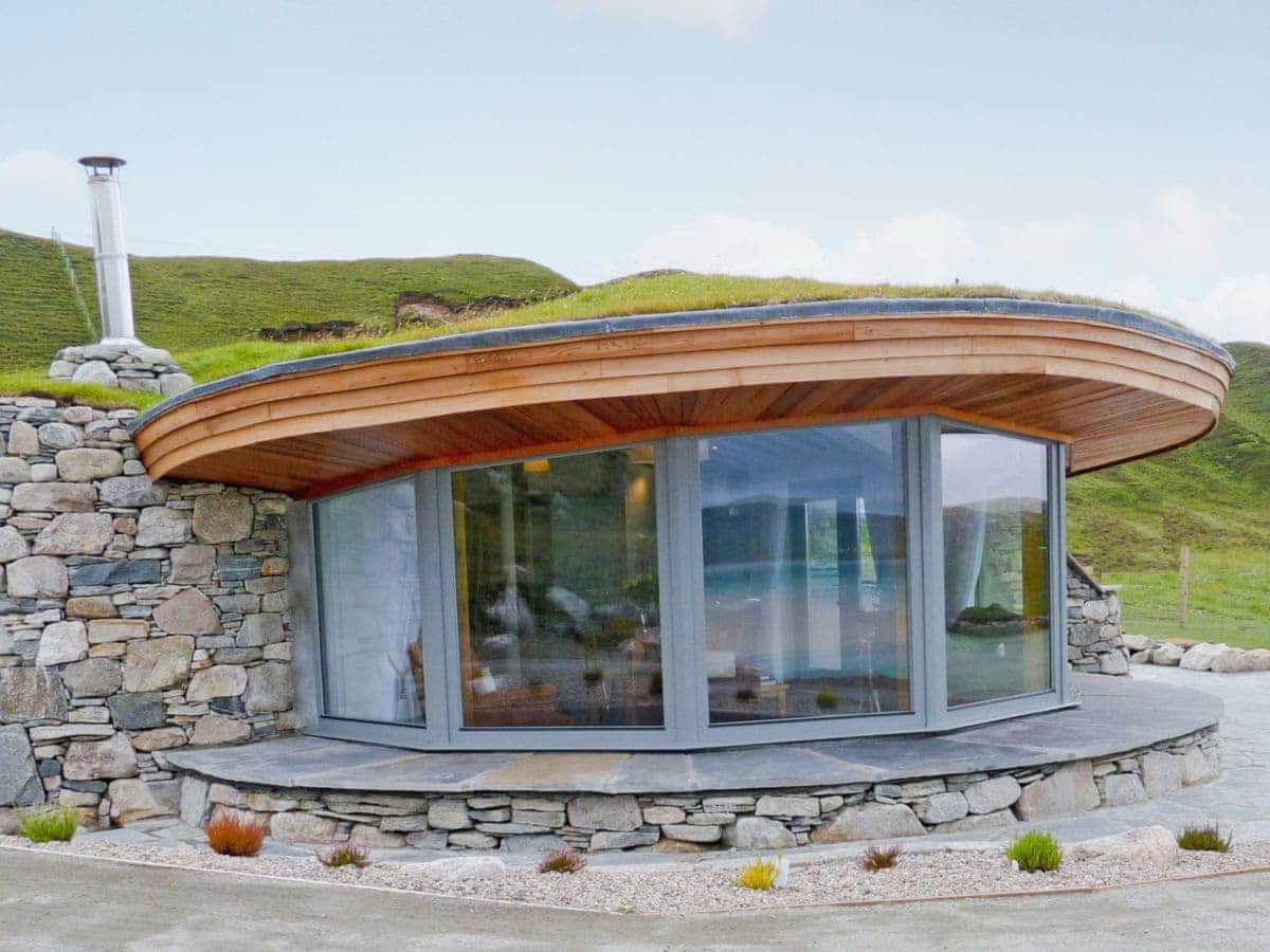 Beach Bay Cottage Ref Srrm In Carnish Uig Isle Of Lewis Outer