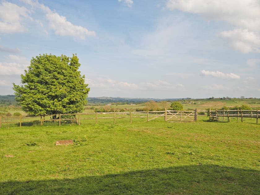 Garden | Boosley Grange Cottage, Fawfieldhead, nr. Buxton