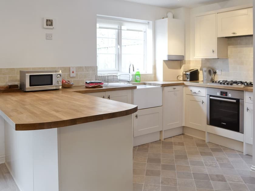Open plan living/dining room/kitchen | Woodland View, Shanklin