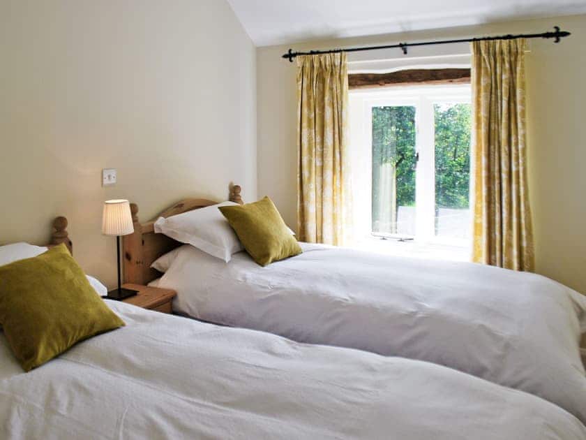 Twin bedroom | Bank Cottage, Grindleford