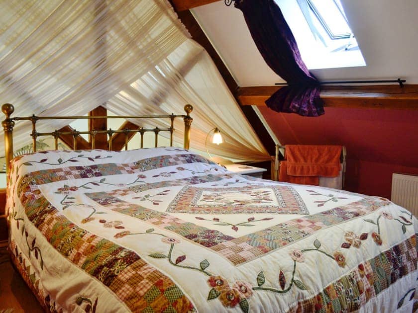 Double bedroom | Manor Farm Barns - La Caleche, Tarlton, Cirencester