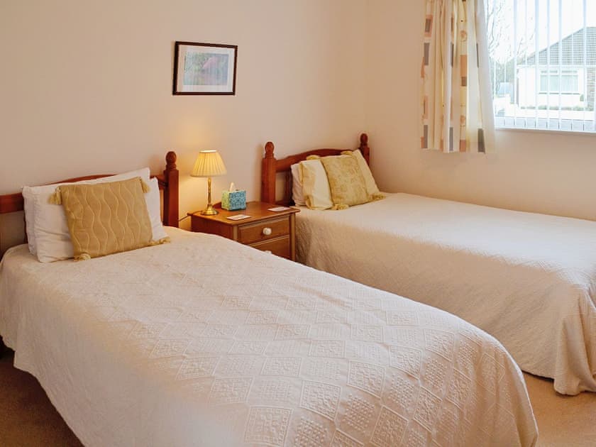 Twin bedroom | Goonlaze, Lanjeth, nr. St Austell