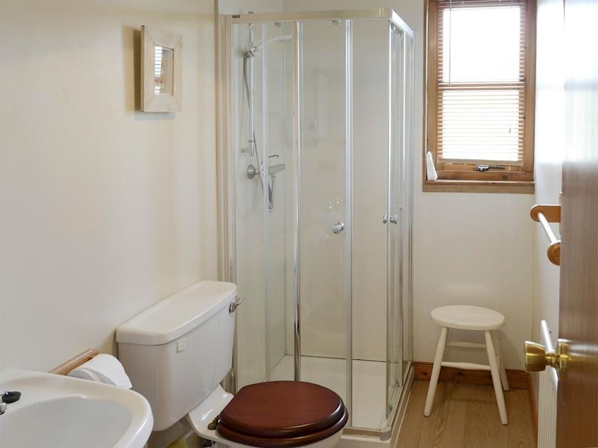 Family shower room | Lochinchard Cottage, Kinlochbervie, Sutherland