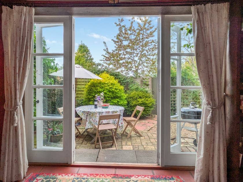 French Doors through to garden | Stable End - Wissett Place Cottages, Halesworth