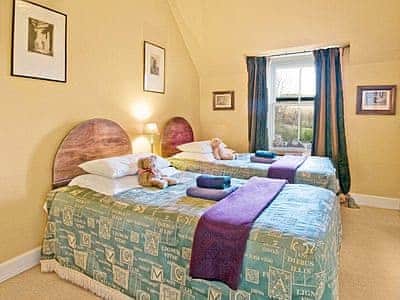 Twin bedroom | Lochside Stable House, Yetholm, nr. Kelso
