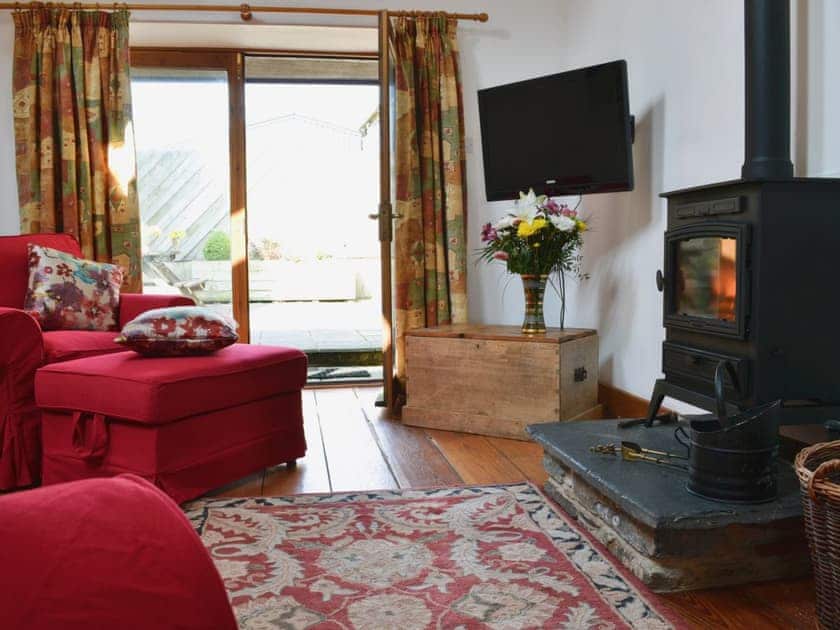 Open plan living/dining room/kitchen | Wheeldon Farm Adventure Cottages - Foxglove, Halwell, nr. Totnes