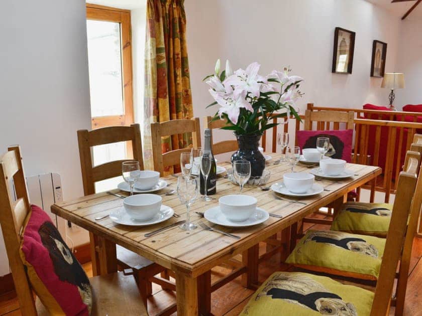 Open plan living/dining room/kitchen | Wheeldon Farm Adventure Cottages - Foxglove, Halwell, nr. Totnes