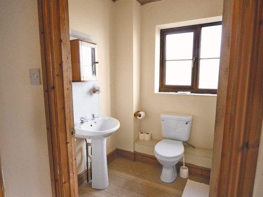 Bathroom | Seacrest Cottage, Pendine