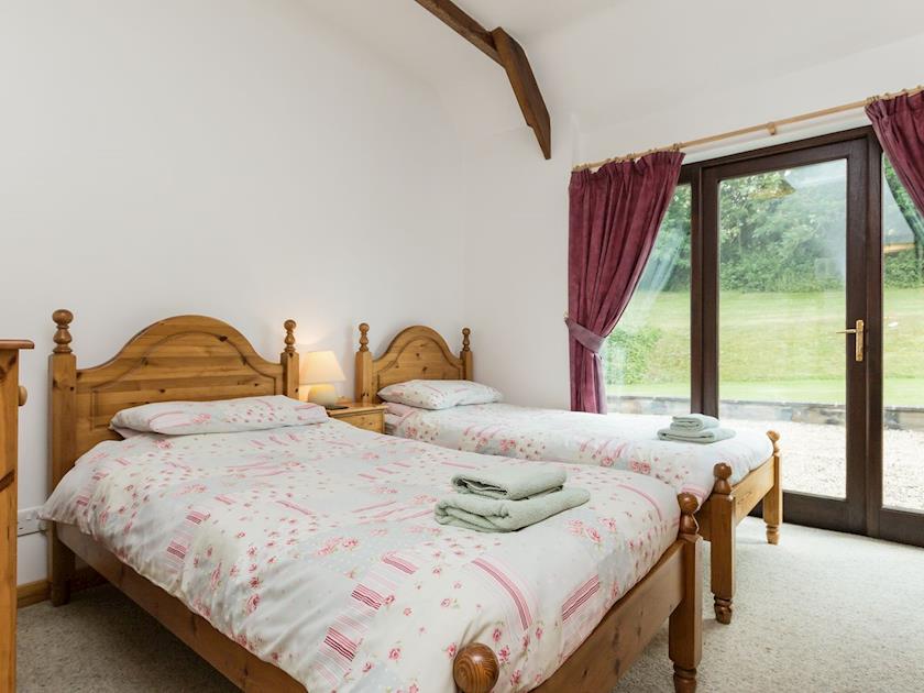 Light and airy twin bedroom | Bramble Cottage, Foxcote, near Radstock
