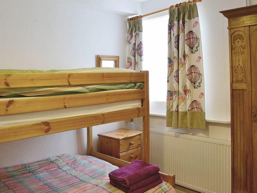 Bunk bedroom | Waterstead Cottage, Whitby