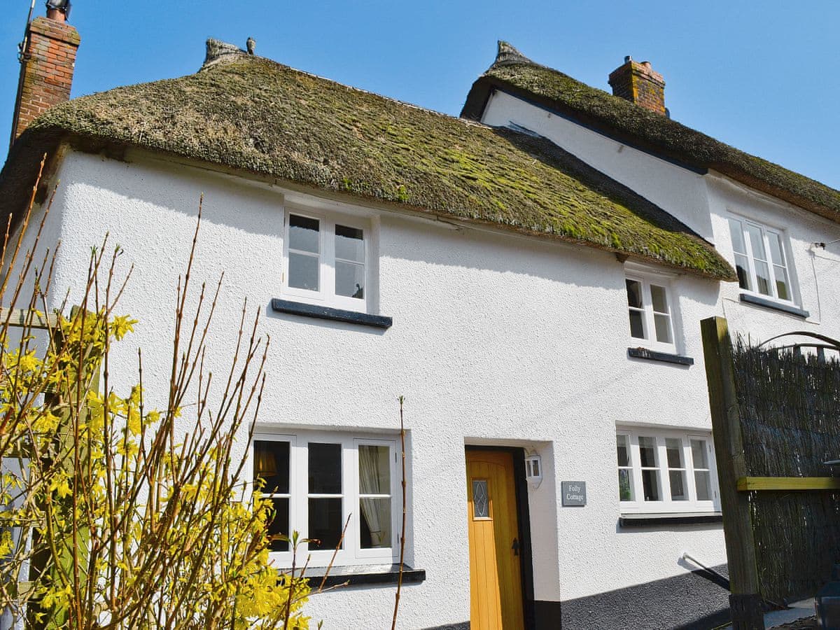 Folly Cottage Ref Hrrv In Kentisbeare Near Cullompton Devon