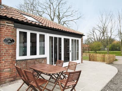 River Cottage Ref E5462 In Wainfleet St Mary Near Skegness