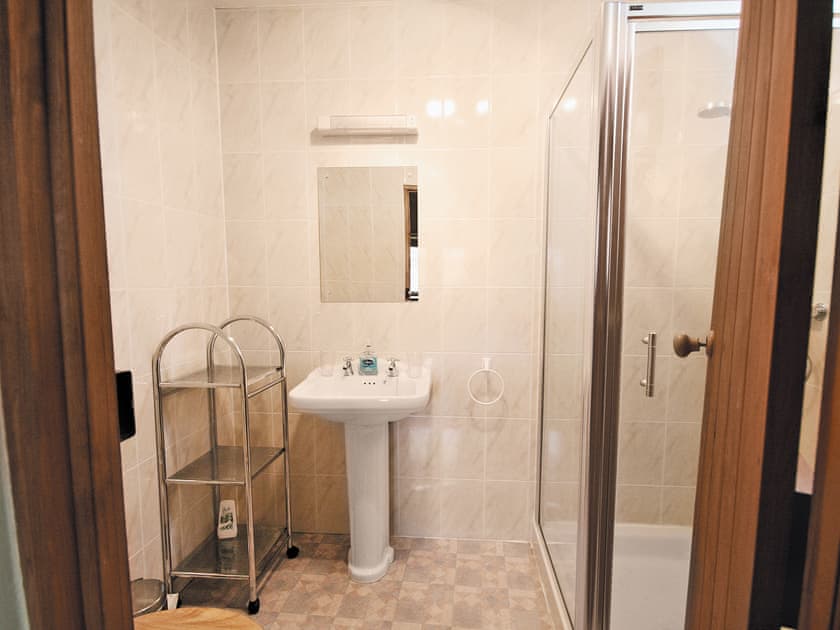 Shower room | Ladycroft Barn, Thornhill, Hope Valley