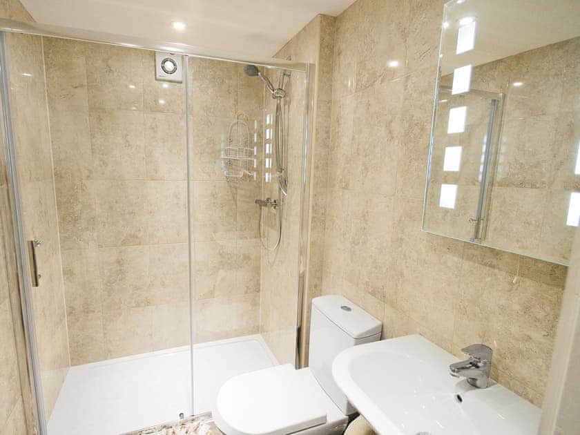 Bathroom | River Cottage, Wainfleet St. Mary, nr. Skegness