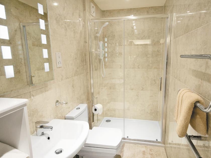 Bathroom | Salem View, Wainfleet St. Mary, nr. Skegness