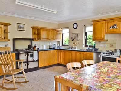 Kitchen/diner | Bryneirin, Bwlchyfadfa, Talgarreg