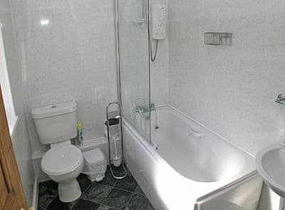 Is-Helen Cottage, Caernarfon