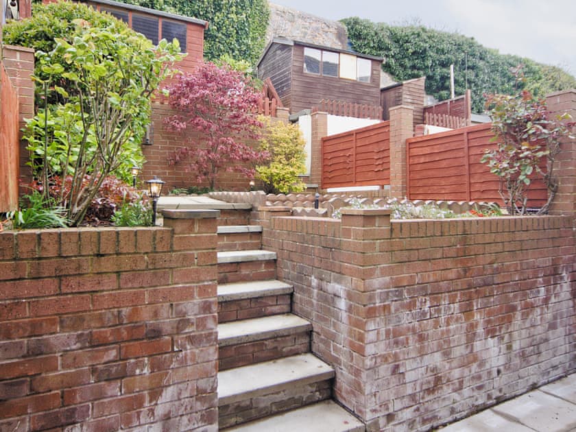 Garden | Llamedos, Llandudno