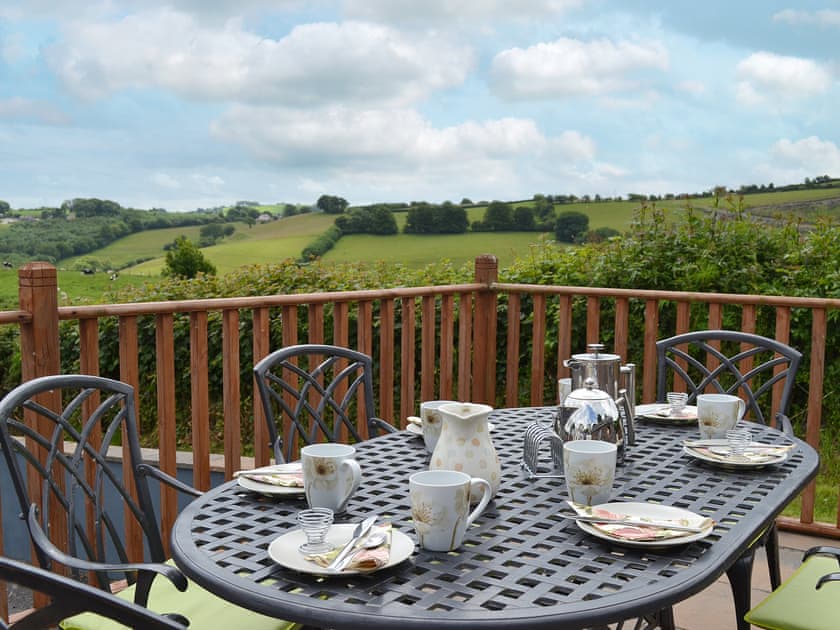 Sitting-out-area | Bwlch Y Person Barns - Beudy, Dihewyd, nr. Aberaeron
