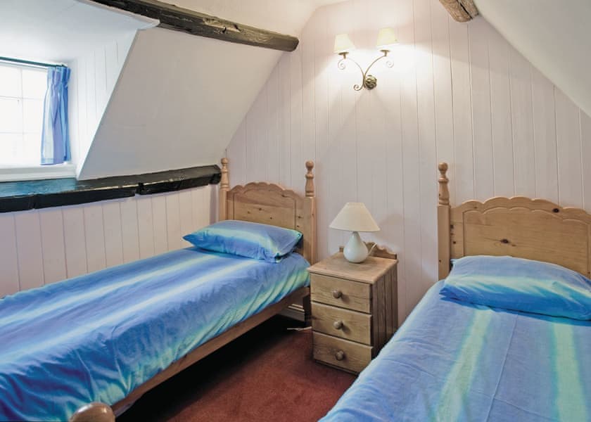 Twin bedroom | Sharrowhead Cottage, Robin Hood’s Bay