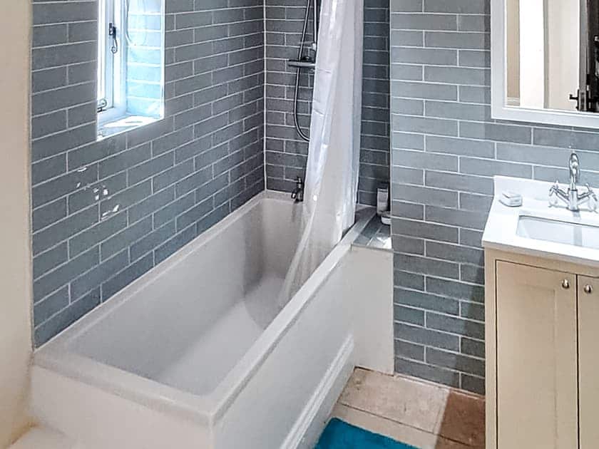 Bathroom | Dove Cottage - Wissett Place Cottages, Halesworth