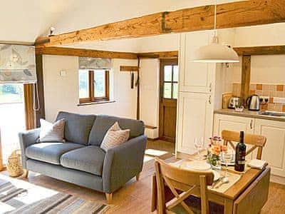 Open plan living/dining room/kitchen | Little Midge Barn, Ashburnham, nr. Battle