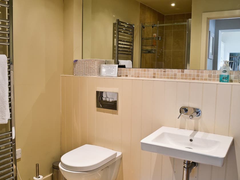Bathroom | The Granary, Thrandeston, Diss