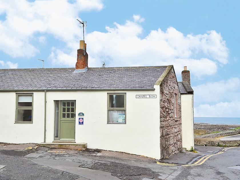 A traditional fisherman&rsquo;s cottage  | The Coracle, Seahouses