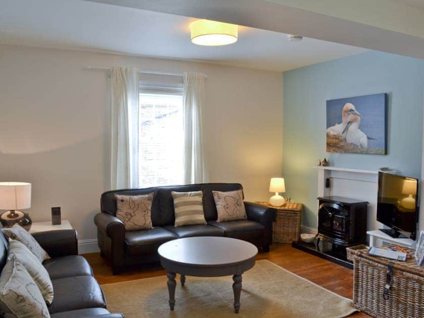 Open plan living/dining room/kitchen | Sewerby Hall Cottages - Chestnut Cottage, Sewerby, nr. Bridlington
