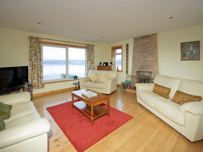 Spacious living room | Artilligan Cottage, By Tarbert, Argyll