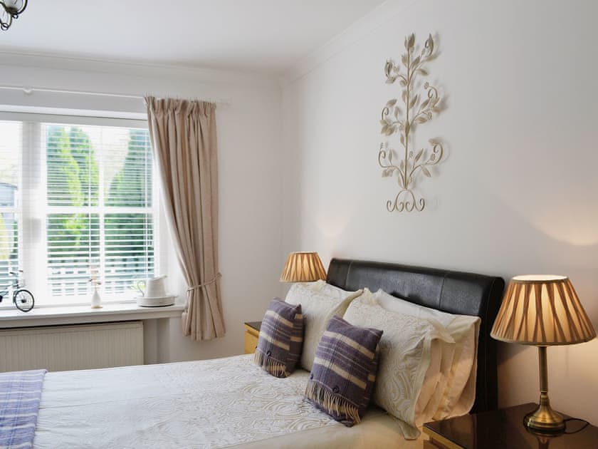 Double bedroom | Song Bird Cottage, Scaniport, nr. Inverness