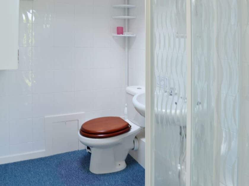 Bathroom | Heather Brae Lodge, Nancledra, nr. Penzance