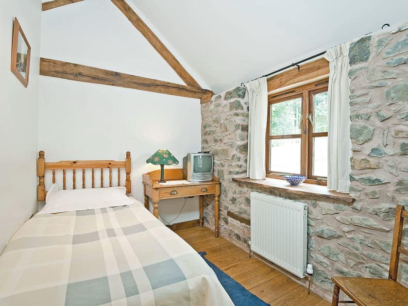 Single bedroom | Llofft Stabal, Llanerfyl