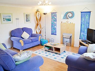 Living room | Kingsholm, Porthtowan