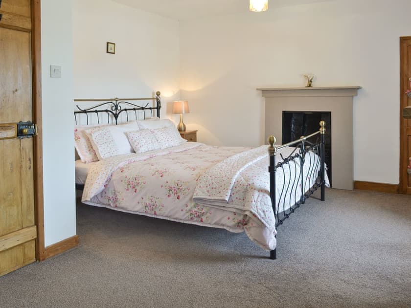 Master bedroom | Minallt, Nefyn, nr. Pwllheli