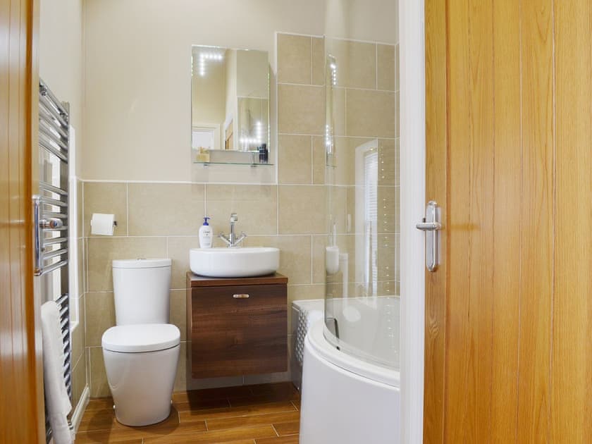 Bathroom | Castle Dairy - Castle Cottages, Ceres, near St Andrews