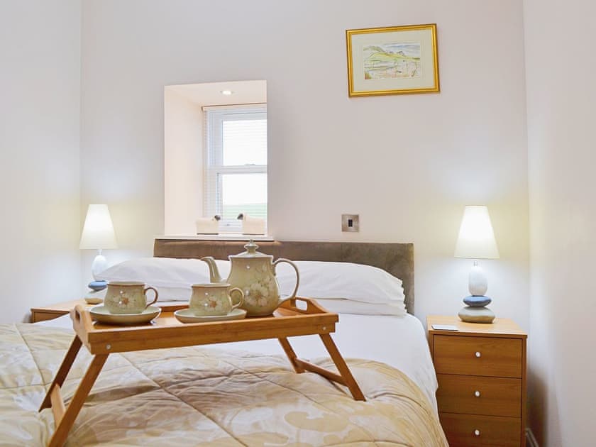 Double bedroom | Castle Smiddy - Castle Cottages, Ceres, near St Andrews