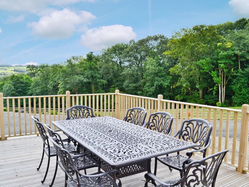 Sitting-out-area | Ffynnonmeredydd Cottages - The Mill, Mydroilyn, nr. Aberaeron 