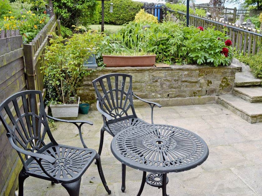 Sitting-out-area | Pipit Cottage, Burnsall near Grassington